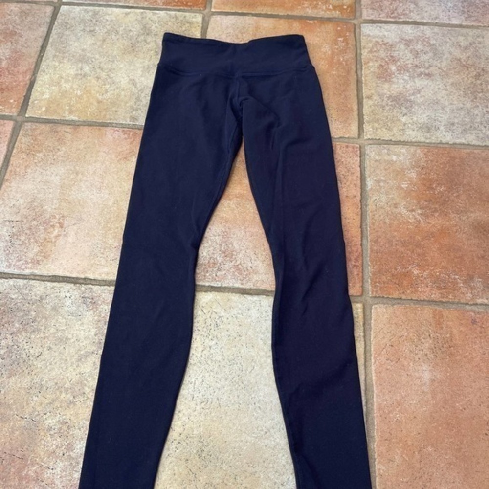 Lululemon leggings in dark purple